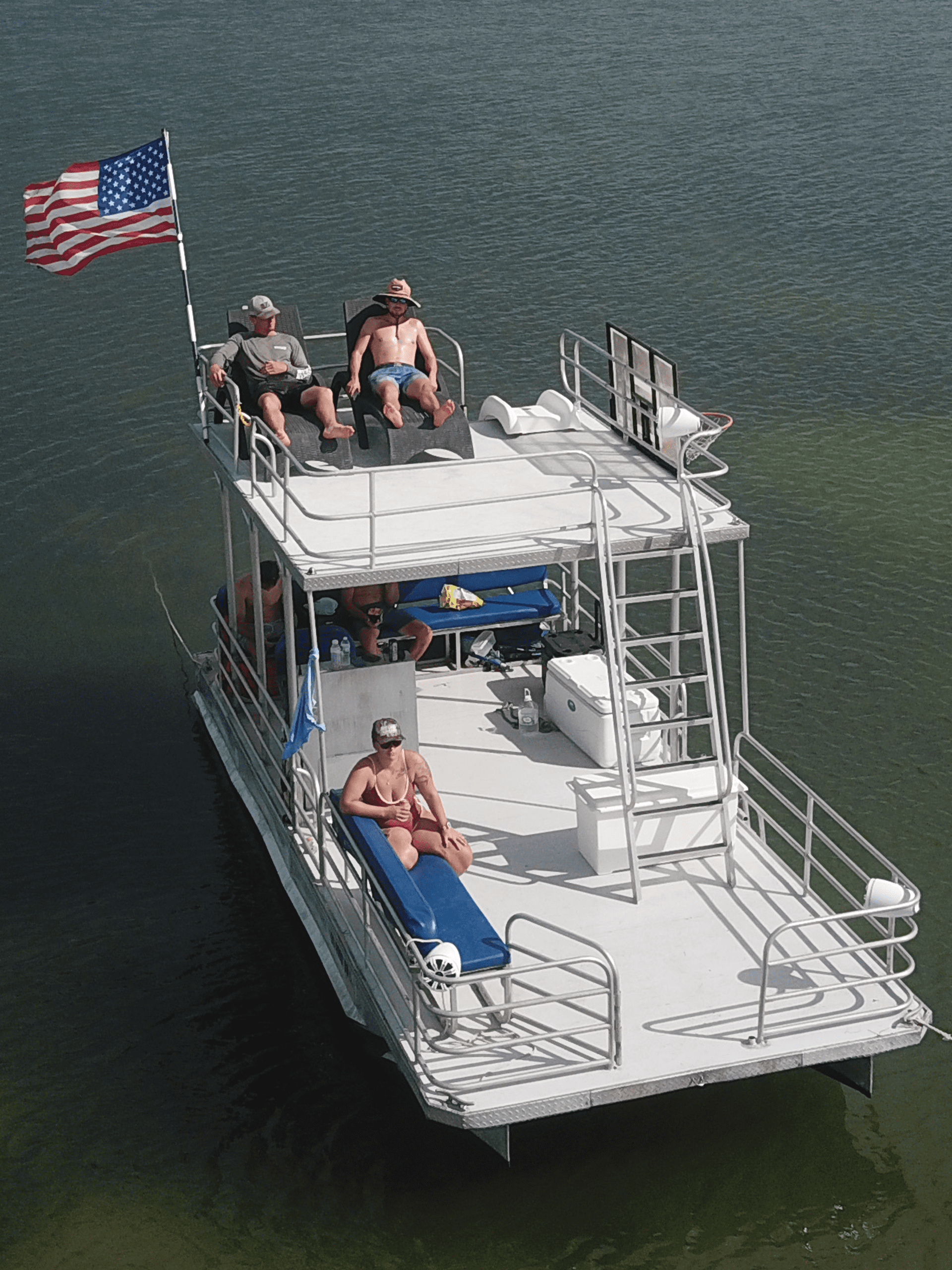 NextWave Poontoon Boat Image5png